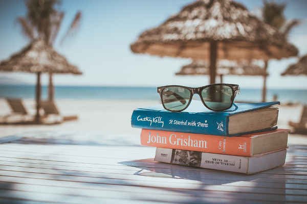 Six books in Italian for your holidays