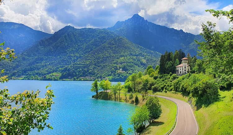 Let’s visit Lake of Ledro in Italy